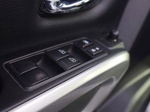 Used 2018 Nissan Titan PRO-4X w/ Pro-4x Convenience Package image 22