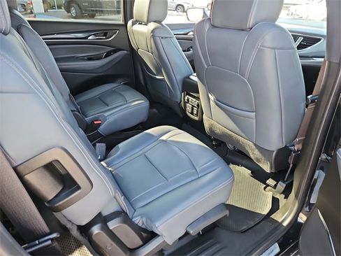 Used 2024 Buick Enclave Premium image 26