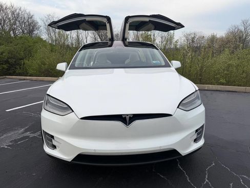 Used 2017 Tesla Model X 100D image 8