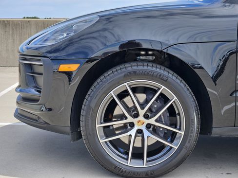 Certified 2026 Porsche Macan AWD/4WD image 13