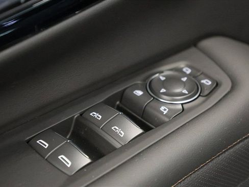 New 2026 Chevrolet Suburban High Country image 32