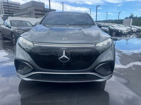 Used 2023 Mercedes-Benz EQS 580 4MATIC SUV image 2