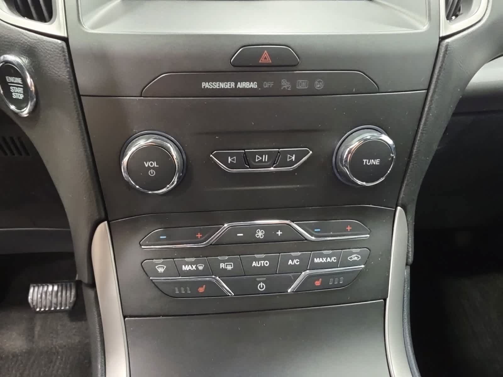 Used 2019 Ford Edge SEL w/ Equipment Group 201A AWD/4WD image 26