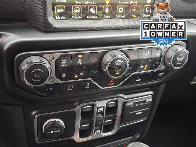 Used 2022 Jeep Wrangler Unlimited Sahara w/ LED Lighting Group AWD/4WD image 18
