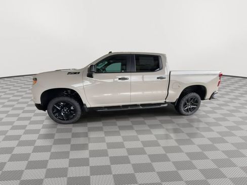 New 2026 Chevrolet Silverado 1500 Custom Trail Boss w/ LPO, Dark Essentials Package AWD/4WD image 4
