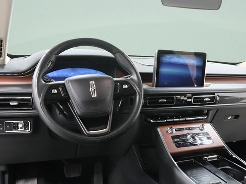 Used 2023 Lincoln Aviator Grand Touring w/ Equipment Group 301A AWD/4WD image 6