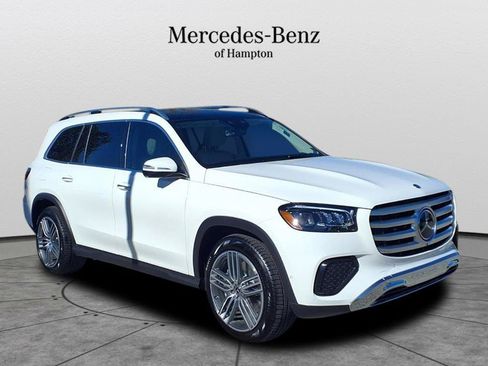 Used 2026 Mercedes-Benz GLS 450 4MATIC image 1