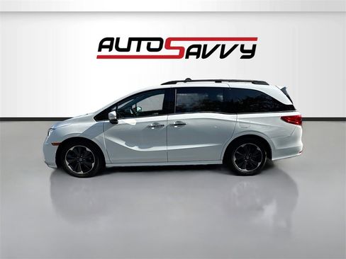 Used 2023 Honda Odyssey Elite image 4