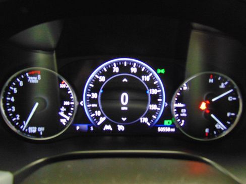 Used 2024 Buick Enclave Premium FWD image 18