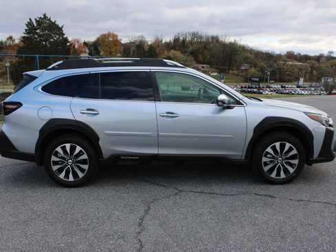 Used 2024 Subaru Outback Touring XT w/ Popular Package #2 image 10