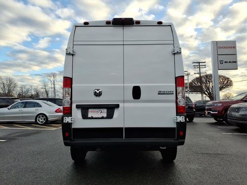 Used 2025 RAM ProMaster 3500 w/ Convenience Group image 18
