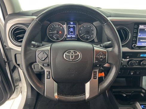 Used 2021 Toyota Tacoma SR5 w/ Technology Package image 10