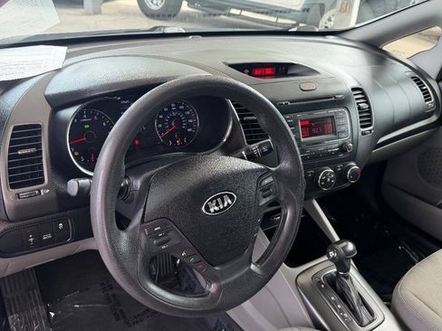 Used 2015 Kia Forte LX FWD image 14