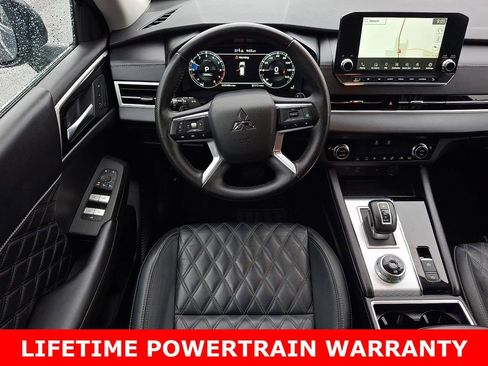 Used 2024 Mitsubishi Outlander SEL image 12