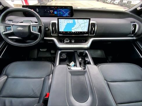 Certified 2025 Ford Expedition Platinum w/ Stealth Appearance Package image 14