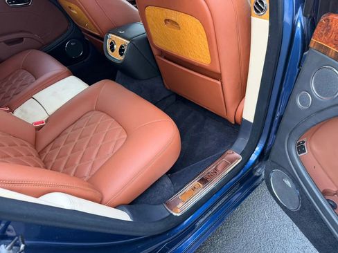 Used 2014 Bentley Mulsanne RWD image 26