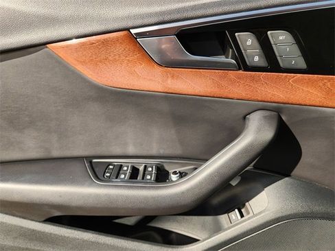 Used 2023 Audi A4 2.0T Premium image 26