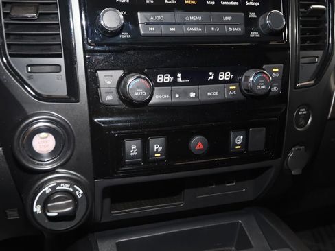Used 2024 Nissan Titan PRO-4X w/ Off Road Protection Package image 32