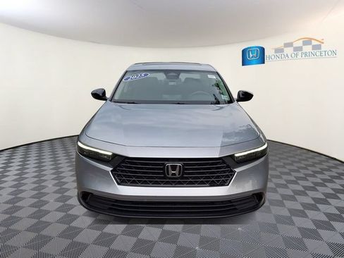 Certified 2025 Honda Accord SE image 2