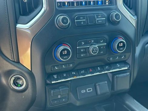 Used 2020 Chevrolet Silverado 3500 High Country w/ Z71 Off-Road Package AWD/4WD image 9