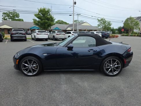 Used 2021 MAZDA MX-5 Miata Grand Touring RWD image 9