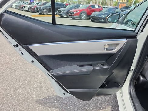 Used 2015 Toyota Corolla LE FWD image 13