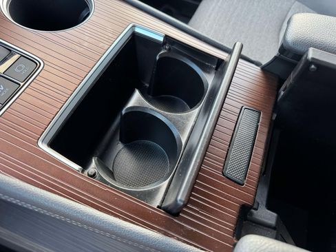 Certified 2023 Toyota Sienna LE image 38