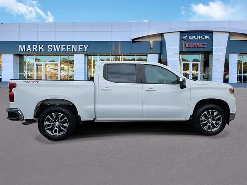 Used 2025 Chevrolet Silverado 1500 LT AWD/4WD image 33