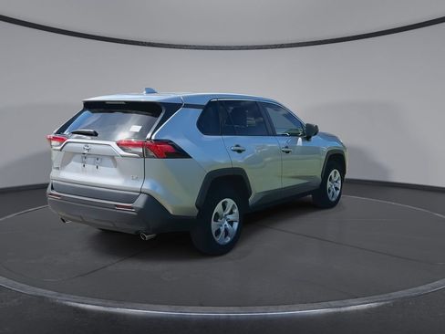 Used 2024 Toyota RAV4 LE FWD image 8