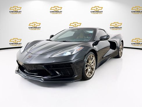 Used 2024 Chevrolet Corvette Stingray Preferred Conv w/ Z51 Performance Package RWD image 3