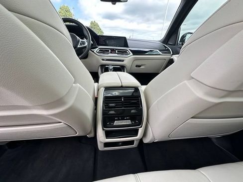 Used 2022 BMW X5 M50i AWD/4WD image 15