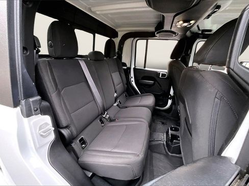 Certified 2023 Jeep Gladiator Sport image 23