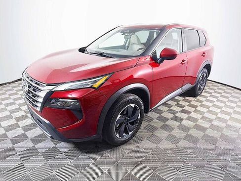 Certified 2025 Nissan Rogue SV AWD/4WD image 1