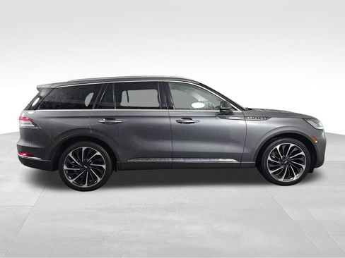 Certified 2025 Lincoln Aviator Reserve w/ Equipment Group 201A AWD/4WD image 8