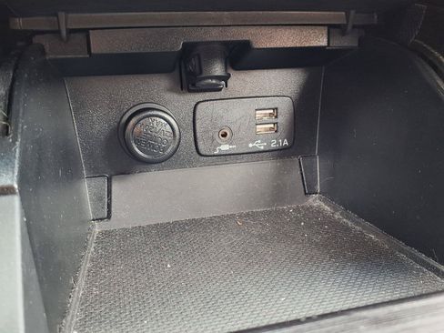 Used 2019 Subaru Outback 2.5i AWD/4WD image 8