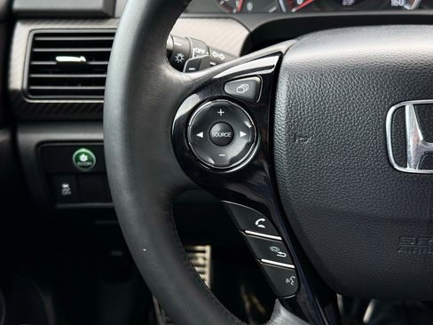 Used 2017 Honda Accord Sport image 30