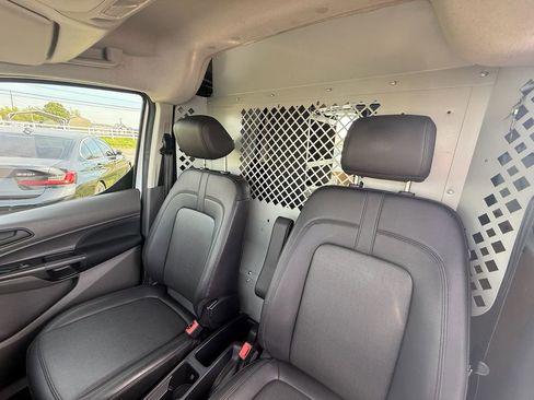 Used 2023 Ford Transit Connect XL image 13