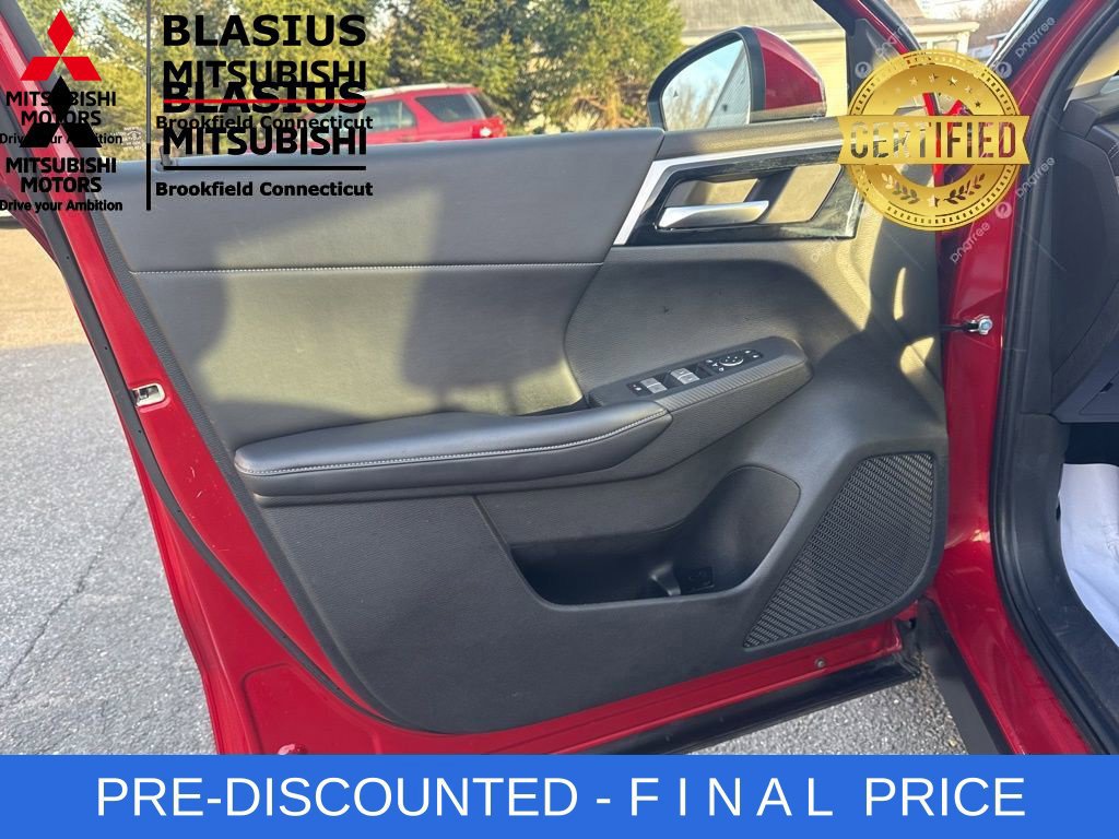 Used 2023 Mitsubishi Outlander 4WD Plug-In Hybrid image 19