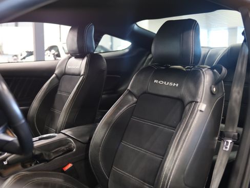 Used 2019 Ford Mustang GT Premium w/ GT Performance Package RWD image 17