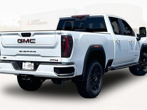 Used 2025 GMC Sierra 2500 AT4 w/ AT4 Premium Plus Package AWD/4WD image 6