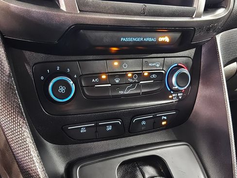 Used 2022 Ford Transit Connect XLT FWD image 10