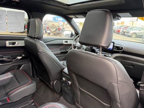 Used 2022 Ford Explorer ST-Line w/ Class IV Trailer Tow Package image 49