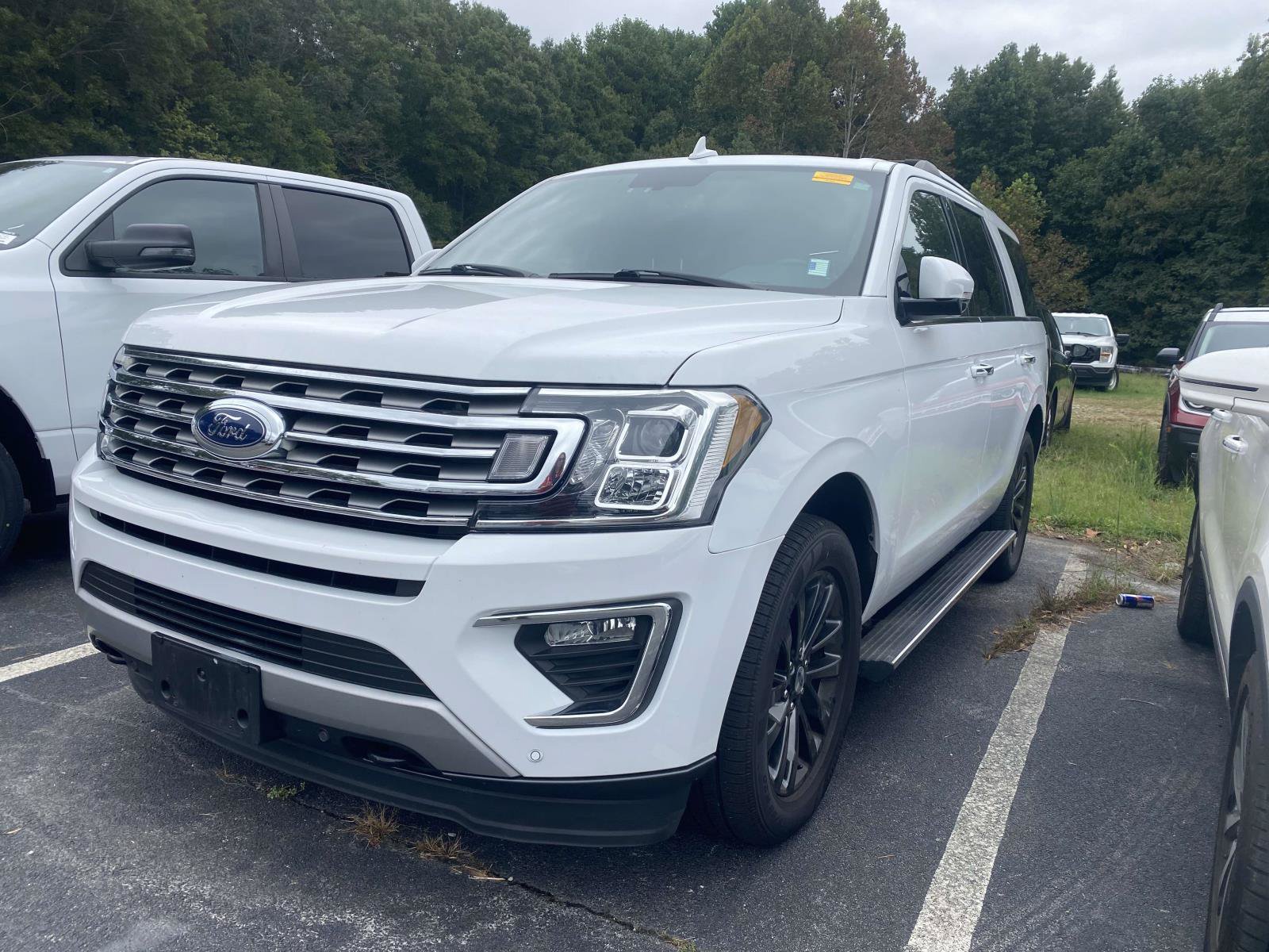 Used 2019 Ford Expedition Limited w/ Cargo Package AWD/4WD image 3