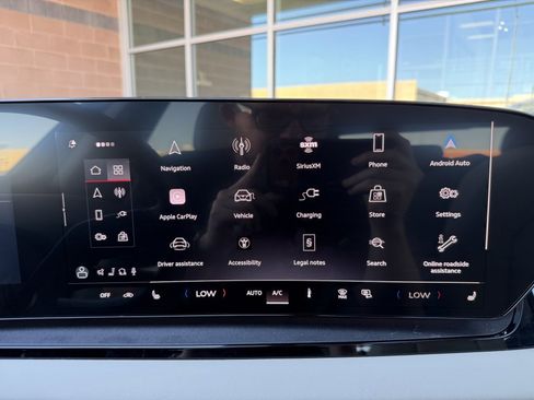 Used 2025 Audi Q6 e-tron Premium w/ Convenience Package image 21