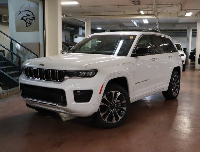 New 2023 Jeep Grand Cherokee Overland AWD/4WD image 1