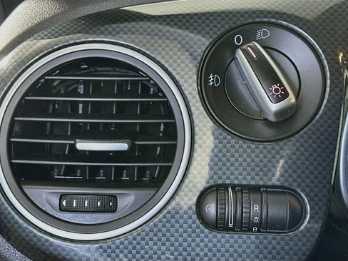 Used 2013 Volkswagen Beetle 2.0T FWD image 16