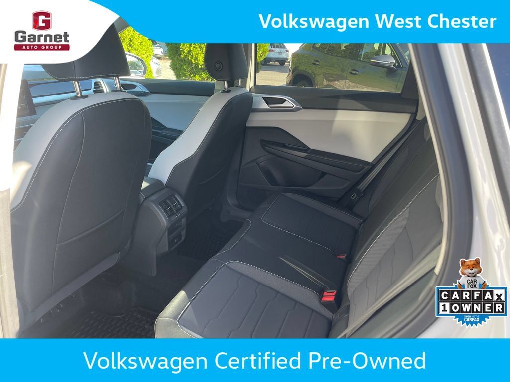 Certified 2025 Volkswagen Taos SE AWD/4WD image 27