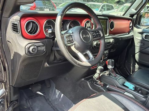 Used 2019 Jeep Wrangler Unlimited Rubicon AWD/4WD image 18