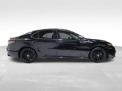 Used 2021 Toyota Camry XSE image 4