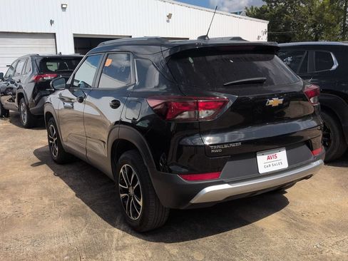 Used 2025 Chevrolet TrailBlazer LT AWD/4WD image 6